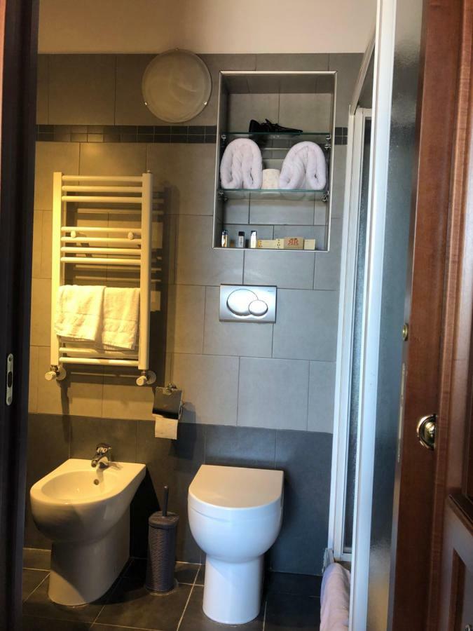 Bb Il Re Alla Reginella Guest House Roma Eksteriør bilde